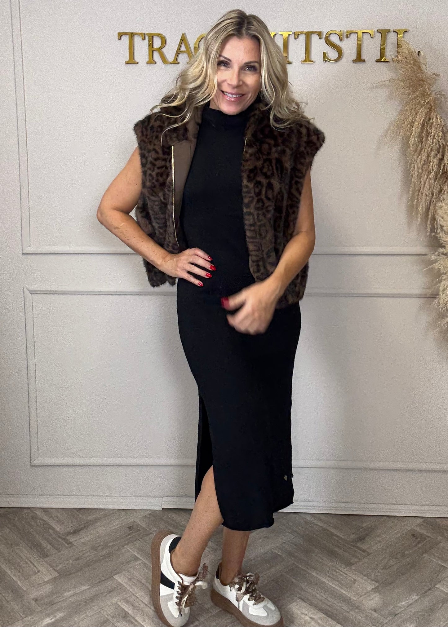 Sexy Strickkleid in 2 Farben erhältlich