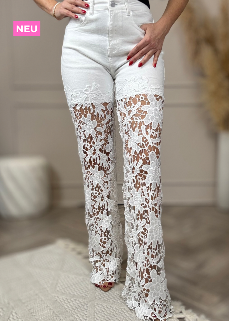 Jeans mit Häkelspitze