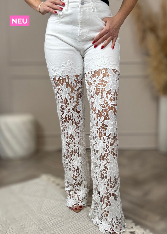 Jeans mit Häkelspitze