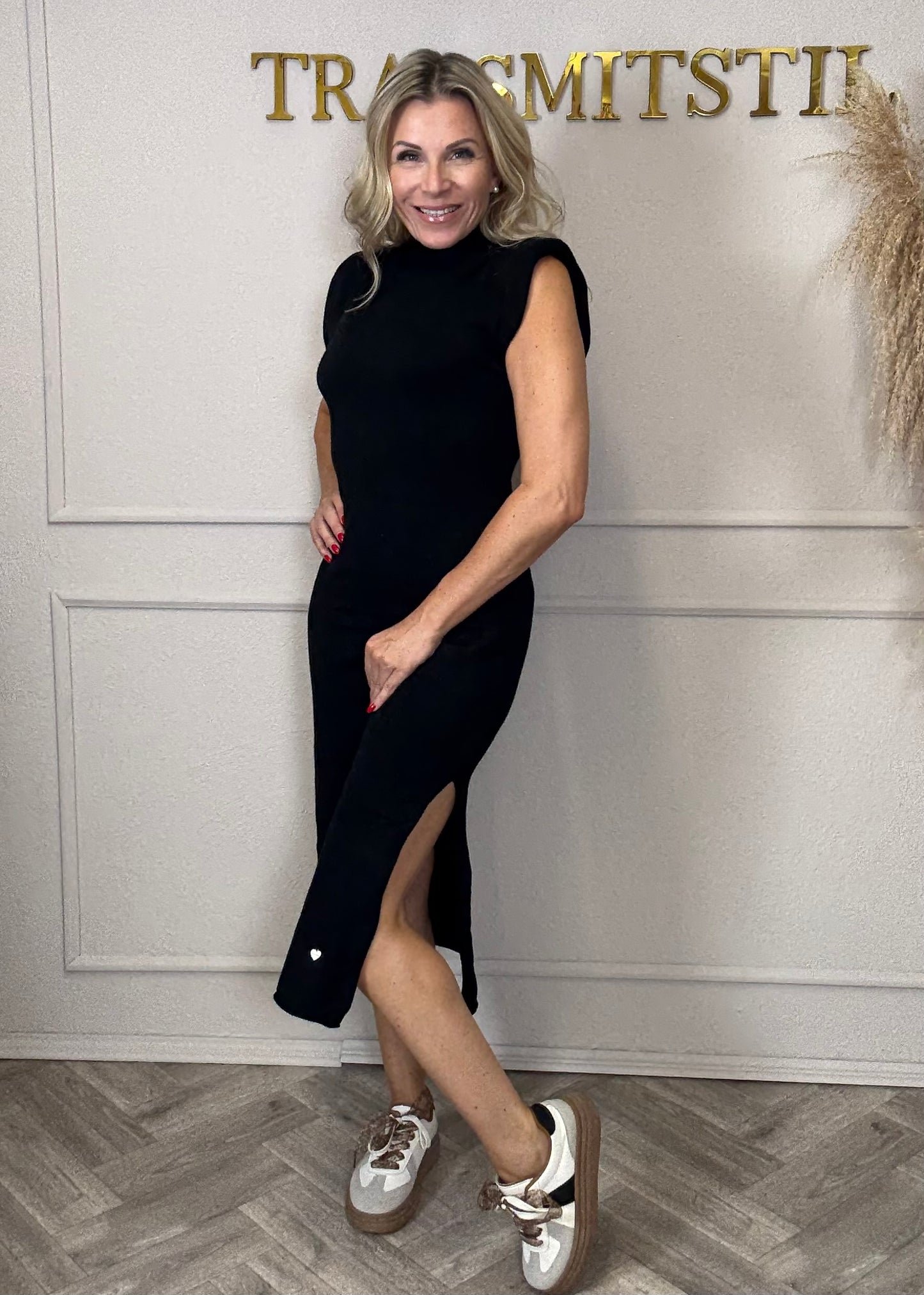 Sexy Strickkleid in 2 Farben erhältlich