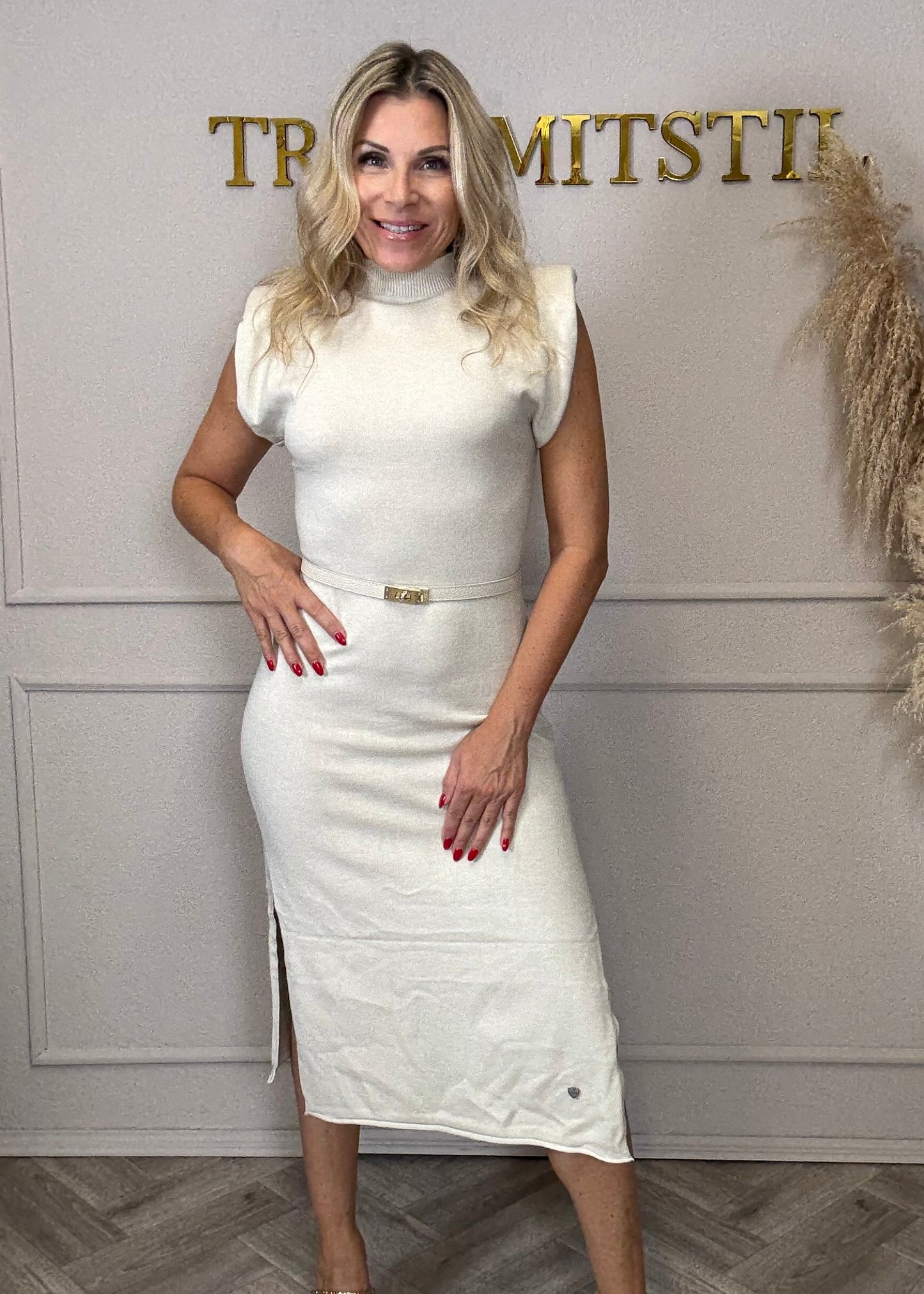 Sexy Strickkleid in 2 Farben erhältlich